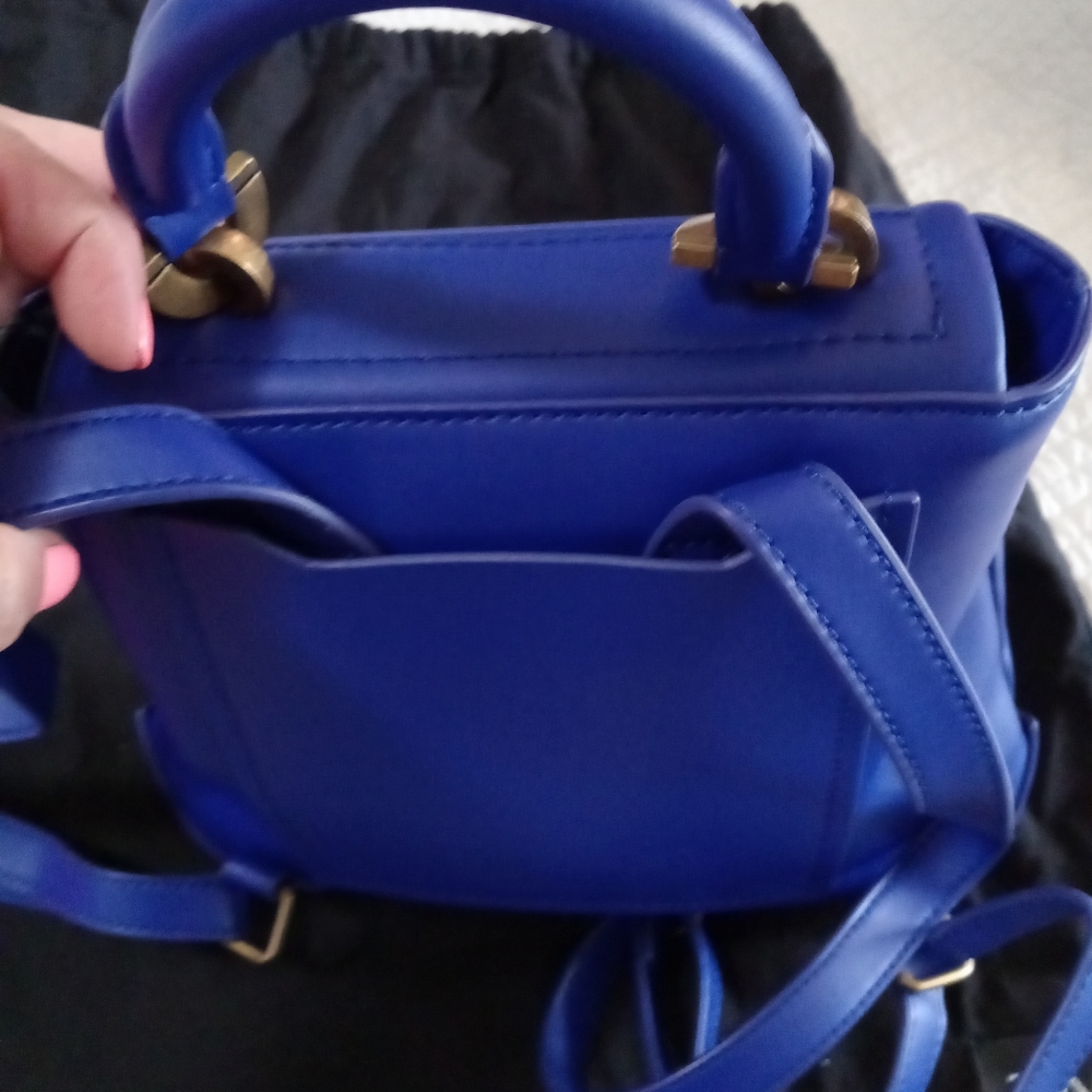 Backpack - Picture 4 of 7